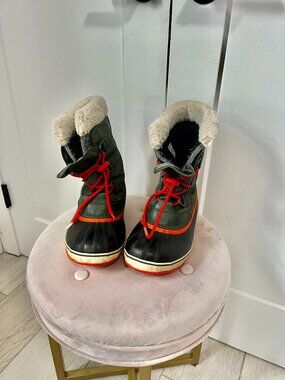 Sorel Navy Green & Red Waterproof Duck Boots Size 5